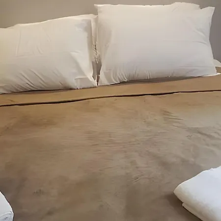 Studio Em Copacabana Menos De 100 Metros Da Praia